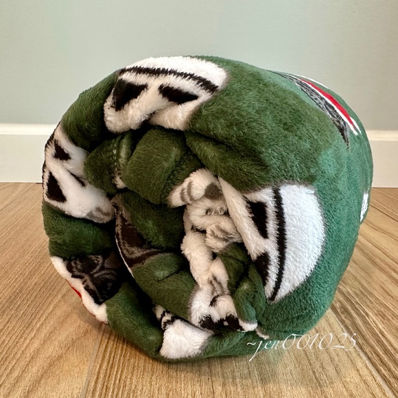 Star Wars Christmas Blanket Vader & Stormtroopers Santa Hat 5x6 ft - The Big One - Picture 4 of 9